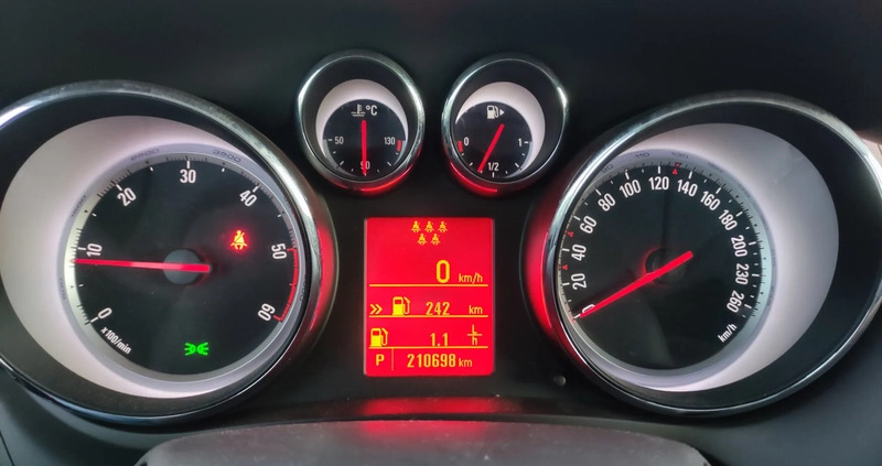 Opel Zafira cena 34500 przebieg: 210698, rok produkcji 2013 z Gdańsk małe 56
